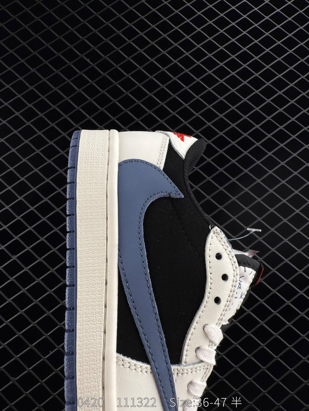 Travis Scott x Air Jordan 1 ” Reverse Mocha “